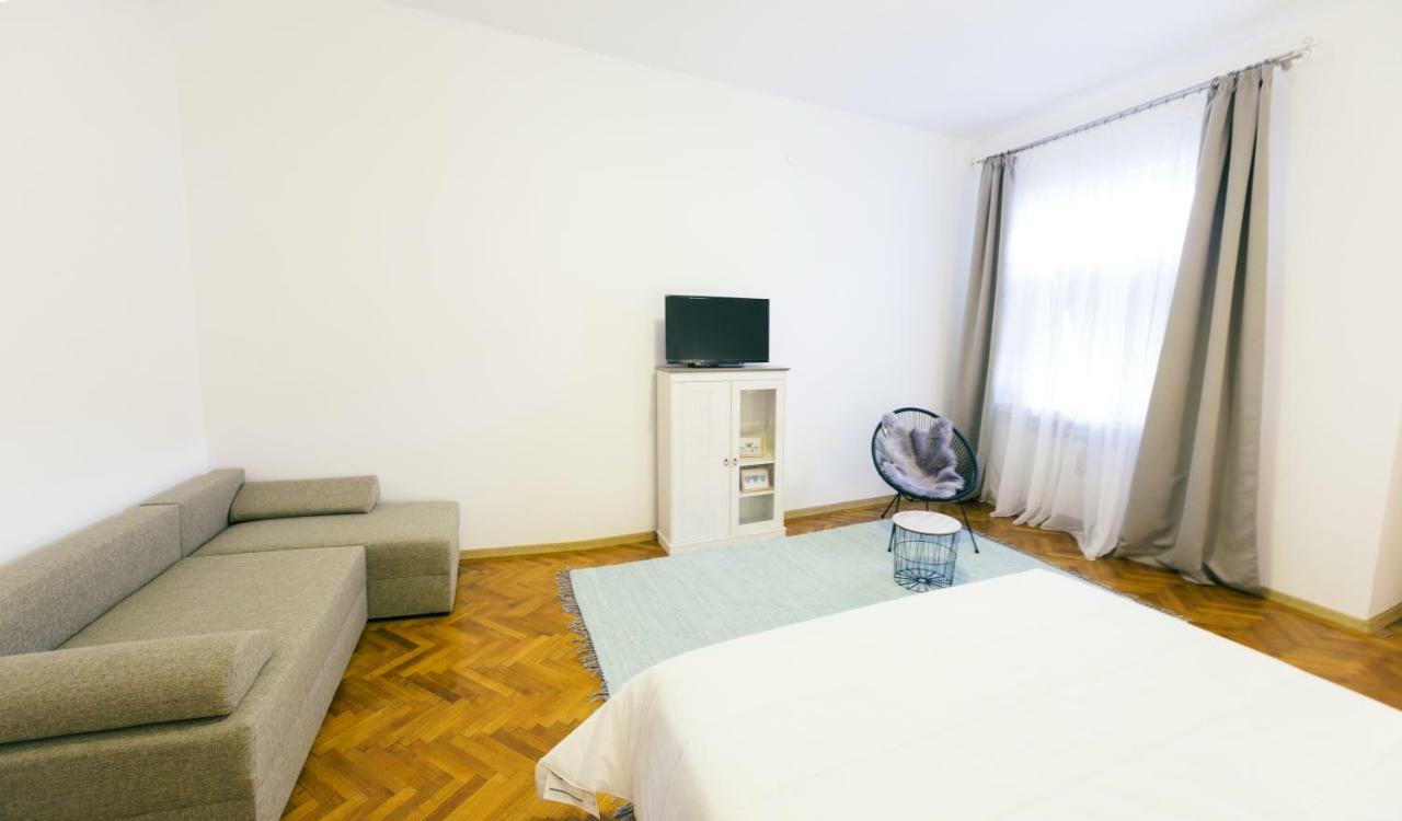 Street View Apartments Sibiu Exterior foto